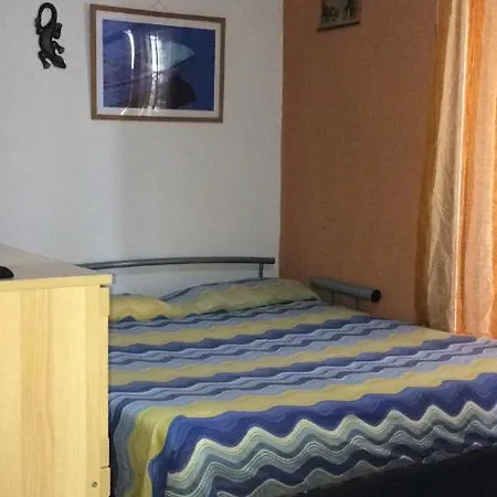 Airport-Marina-City-Beaches-Taxi-Garden-Air Cond-Wi Fi *