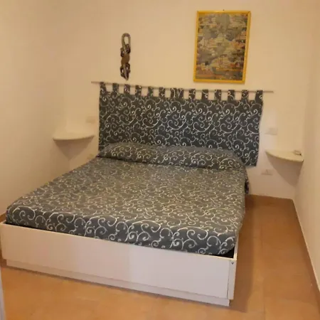 Airport-Port-Commercial Center-Veranda&Garden-60mq-Giallo Apartment